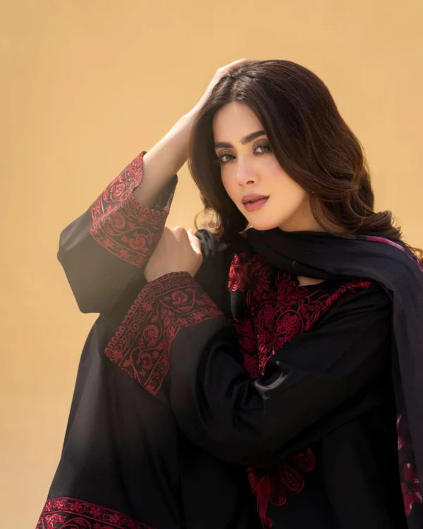 Zaroon – Luxury Embroidered 3-Piece Lawn Set with Farshi Shalwar