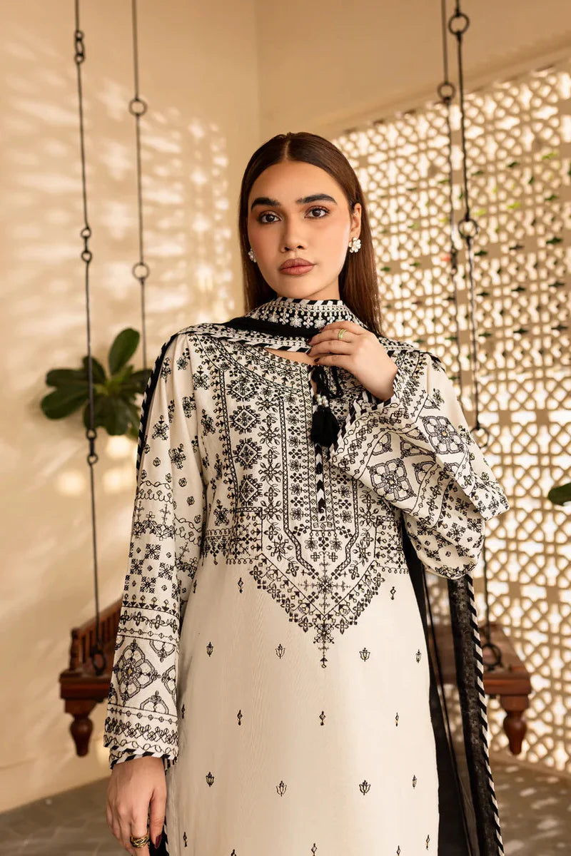 Zoom BATIK-3PC LAWN With Embroidery