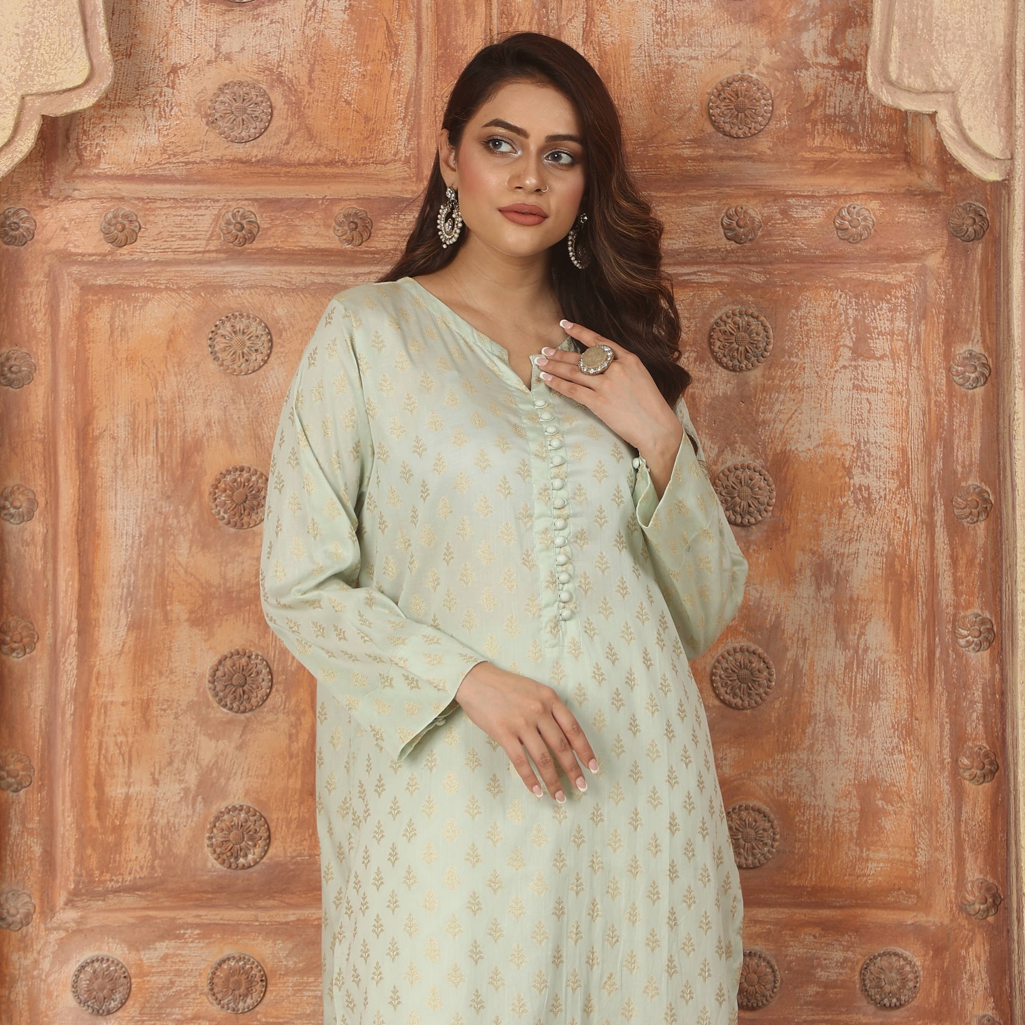 2PCS LIGHT GREEN EMBROIDED FABRIC LAWN SUIT