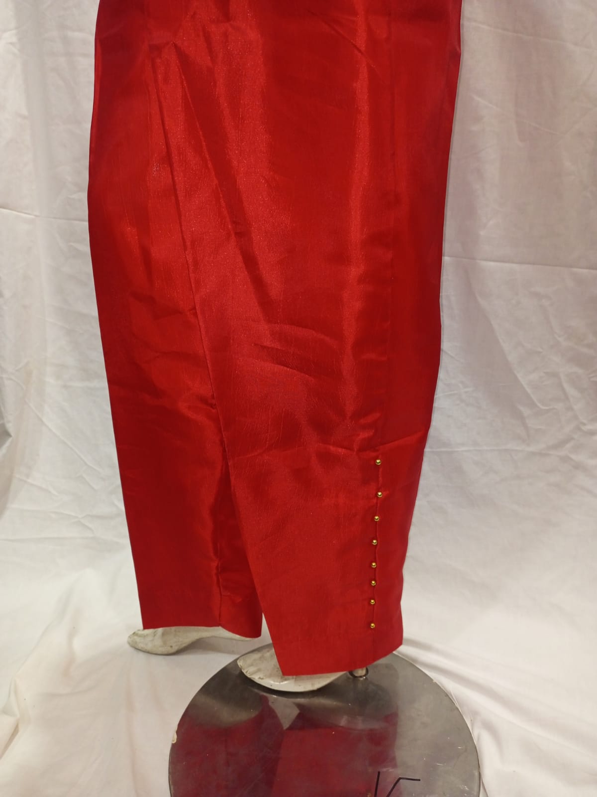 Silk Capri For Girls and Woman (Easy Matching With Any Fancy Shirt)
